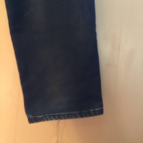 SILVER PULL ON ELASTIC WAIST LEGGING  (L) - Picture 3 of 7